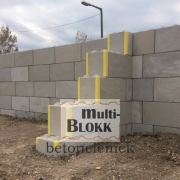 Egy csaladi gazdasag arculata is lehet a vedohalokent funkcionalo betonelem - multiblokk.hu